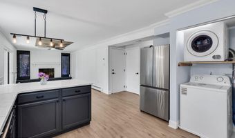 32 Belmont Ave, Bayville, NJ 08721