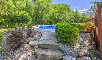 5254 Canyon River Dr NE, Ada, MI 49301