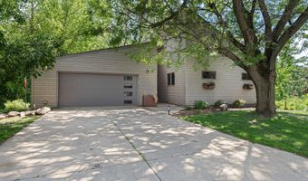 2006 11th Ave NE, Austin, MN 55912