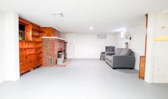 671 Essex St, Bangor, ME 04401