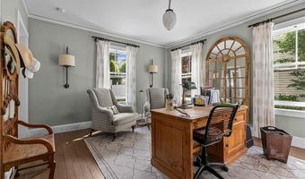 43 Sherman St, Newport, RI 02840