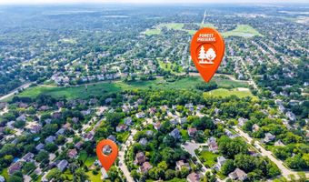 235 Aberdeen Dr, Algonquin, IL 60102