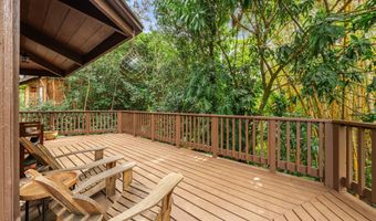 1055 Kaupakalua Rd, Haiku, HI 96708