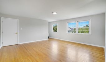 706 N CLEVELAND St, Arlington, VA 22201