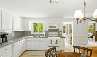 5 Brookside Cir, Acton, MA 01720