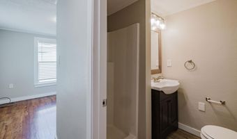 524 W Cross St, Benton, AR 72015