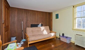 175 Huntinghouse Rd, Glocester, RI 02857