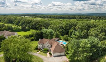 81 Crest Dr, Cranston, RI 02921
