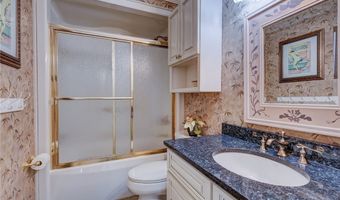 3836 Heron Watch Dr, Akron, OH 44319