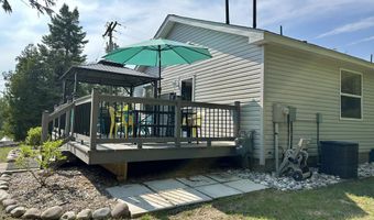 7763 Lagoon Dr, Alanson, MI 49706