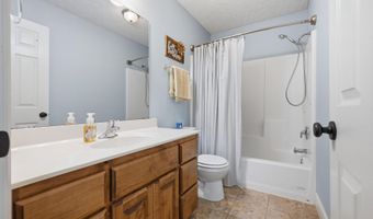 1027 Nickolas St, Aurora, MO 65605