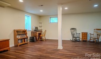 261 Forest Hill Dr, Asheville, NC 28803