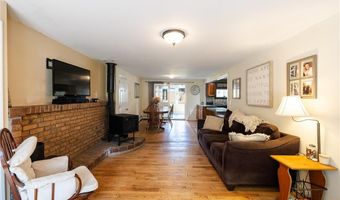 62 Centre Rd, Glocester, RI 02814