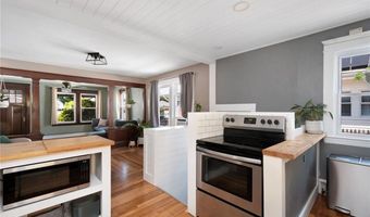 14 Elinora St, East Providence, RI 02915