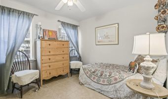 400 Ulman Ave, Bay St. Louis, MS 39520