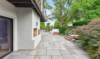 1980 Hillside Dr, Columbus, OH 43221