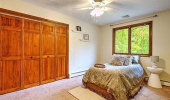 6 Birch St, Johnston, RI 02919