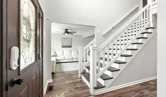 102 Chaudoin Dr, Angola, IN 46703
