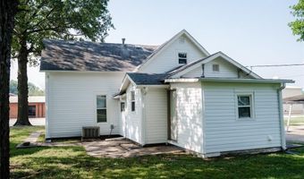 707 E 5th St, Altamont, KS 67330
