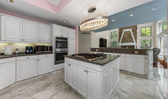 2086 Valleyview Dr, Ann Arbor, MI 48105