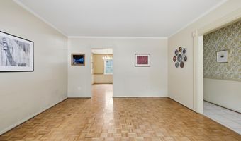 8350 GLASTONBURY Ct, Annandale, VA 22003