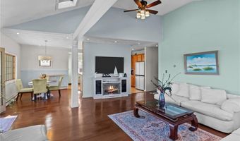 99 Smith St, Bristol, RI 02809