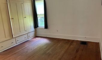 441 E Saint Clair St, Almont, MI 48003