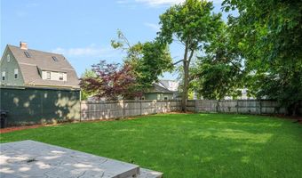 88 Wentworth Ave, Cranston, RI 02905