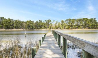 25285 CANTRELL Ln, Accomac, VA 23301