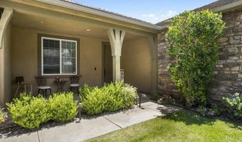 2928 Burnet Dr, Escondido, CA 92027