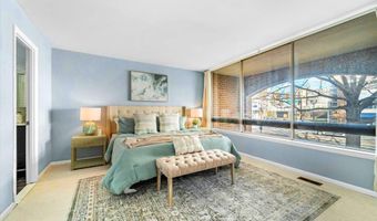 624 15TH St S 1, Arlington, VA 22202