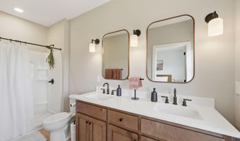 806 River Dr, Blaine, TN 37709