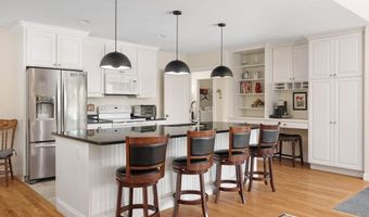 27 Sanderling Way, Middletown, RI 02842