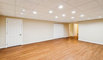 1003 MASTLINE Dr, Annapolis, MD 21401