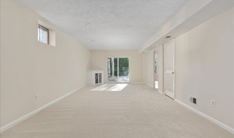 43870 LUDLUM Ct, Ashburn, VA 20147
