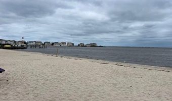 32 Toppinglift Dr, Bayville, NJ 08721