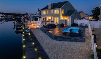 96 Windjammer Ct, Bayville, NJ 08721