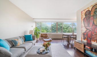 1210 N TAFT St 504, Arlington, VA 22201