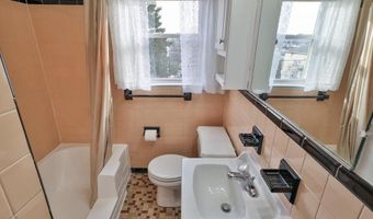 1717 W CEDAR St, Allentown, PA 18104