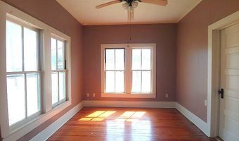 105 5th St, Abbeville, LA 70510