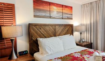 2425 Kuhio Ave 405, Honolulu, HI 96815