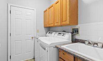 1196 Edgewater Ln, Antioch, IL 60002