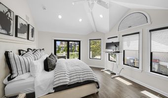 93 E 11th St, Avalon, NJ 08202