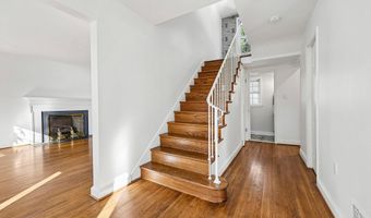 5001 W CEDAR Ln, Bethesda, MD 20814