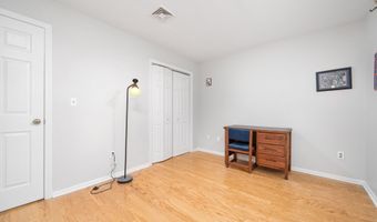 39 Manorwood Dr 39, Branford, CT 06405
