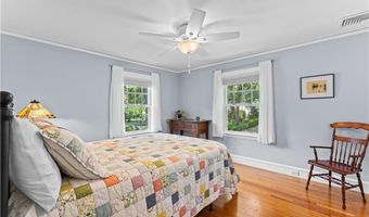237 Highland Ave, Warwick, RI 02886