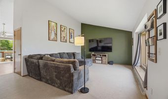 1917 E GLENDALE Ave, Appleton, WI 54911
