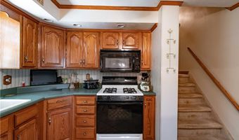 905 Roosevelt Ave, Aliquippa, PA 15001