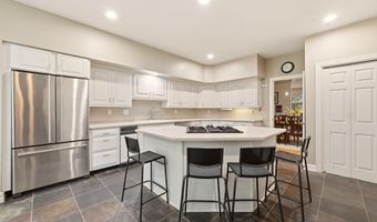 5803 MADAKET Rd, Bethesda, MD 20816