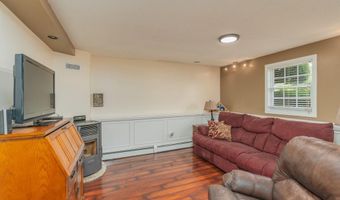 136 Youngs Ave, Coventry, RI 02816